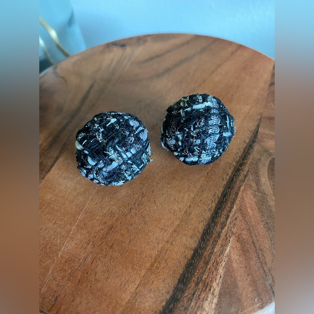 Zara NWOT Woman Large Round Earrings